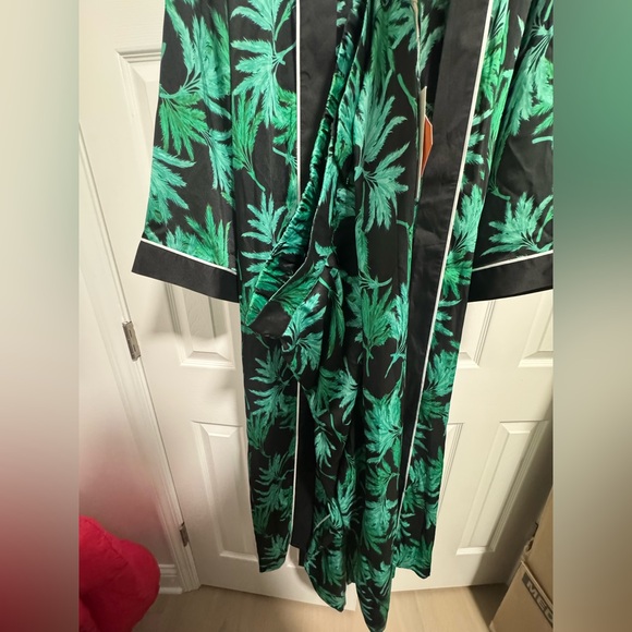 Fe noel Target robe and Pant - Picture 8 of 8